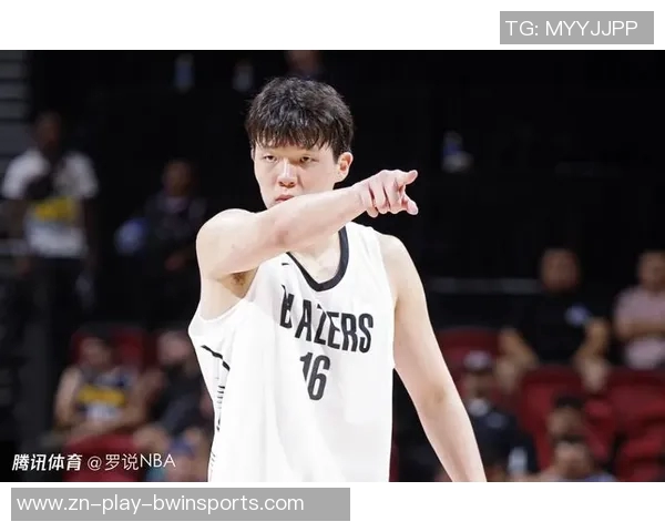 杨瀚森在防挡拆时沉退过多对抗明星后卫显得力不从心 杨瀚森在防挡拆时沉退过多对抗明星后卫显得力不从心