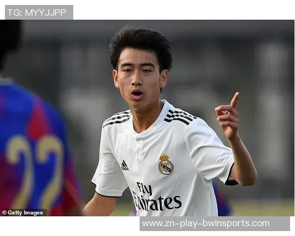 中井卓大坚定留队信念表示只在皇马放弃后才考虑回日本 中井卓大坚定留队信念表示只在皇马放弃后才考虑回日本