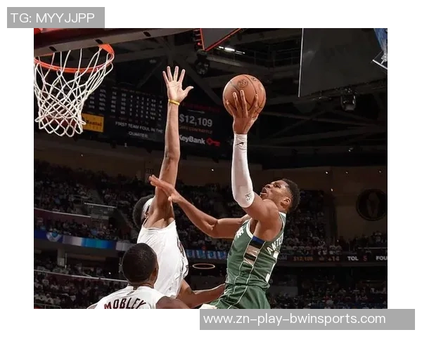 字母哥生涯30分10板5助表现超越天勾与大O独占NBA历史第一