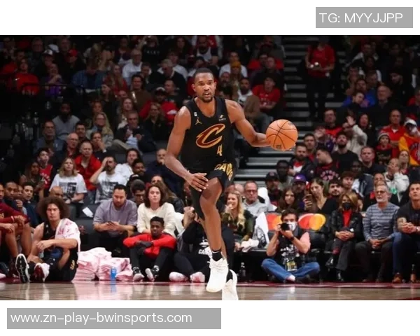 小莫布里与阿伦联手发力半场贡献21分6篮板助力球队争胜