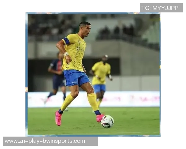 C罗与队友抵达利雅得胜利训练基地继续备战沙特联赛